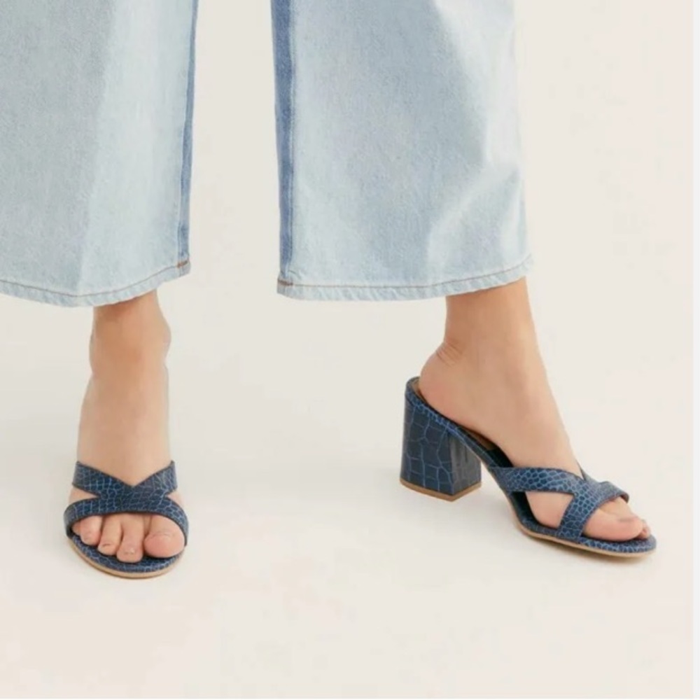 Free People Charlie V Heel Sandals Blue Croc 8